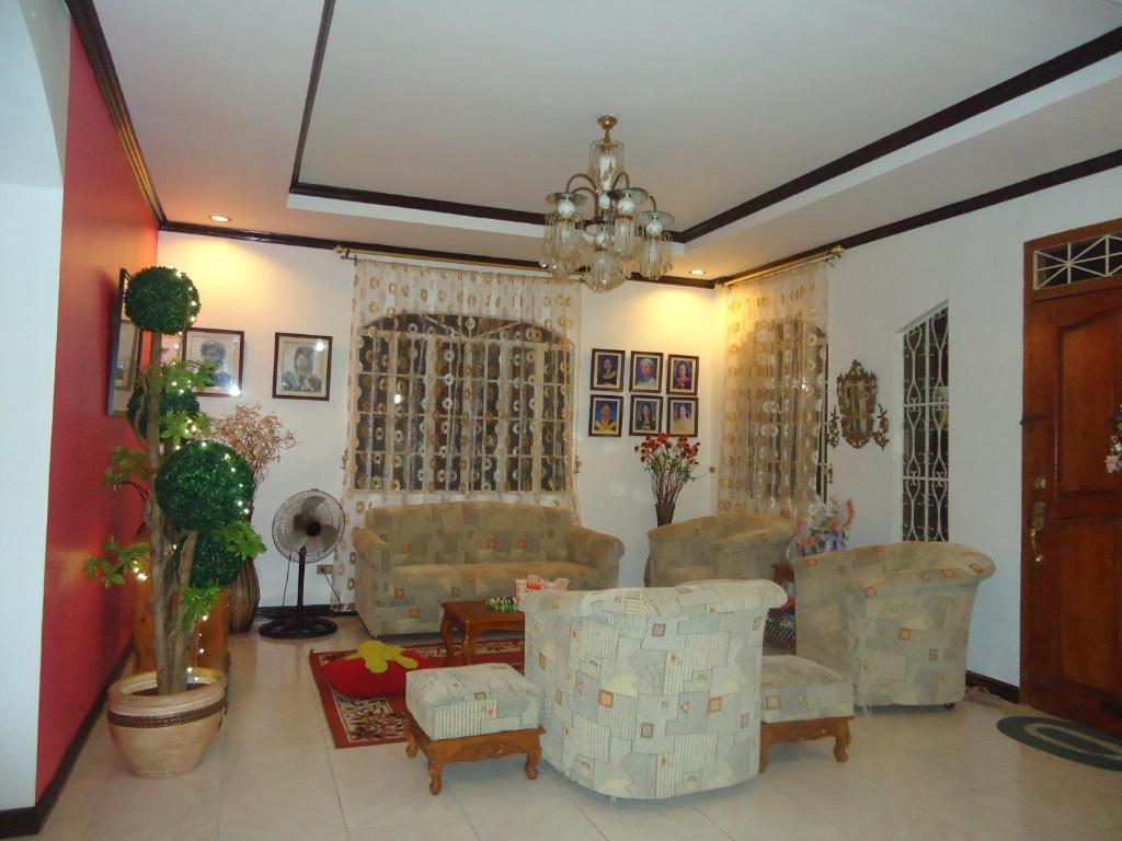 Donsol Aguluz Homestay エクステリア 写真