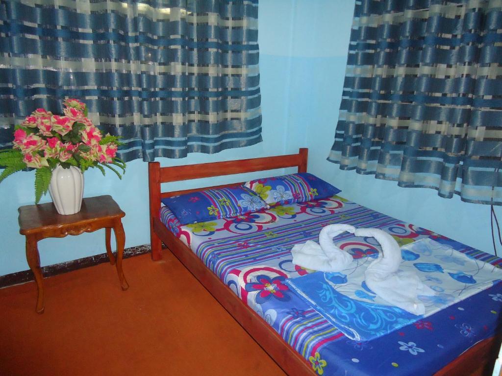 Donsol Aguluz Homestay エクステリア 写真